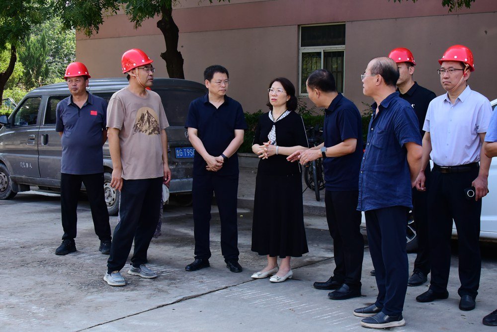 严把材料