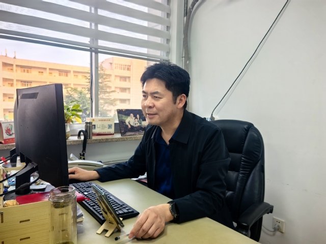 担任支部书记的k1体育app新手怎么